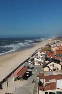 Negócios da Praia da Vieira continuam fechados e a recuperar do mau tempo